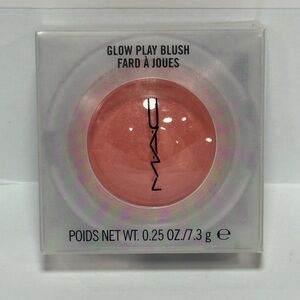 MAC CHEER UP Glow Play Cushiony Lightweight Buildable Blurring Blush New